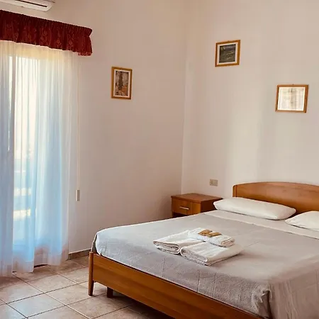 Eremo Dei Poeti Otel *