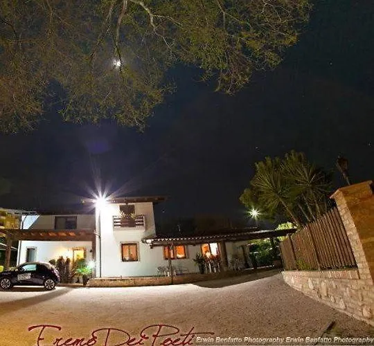 Eremo Dei Poeti מלון